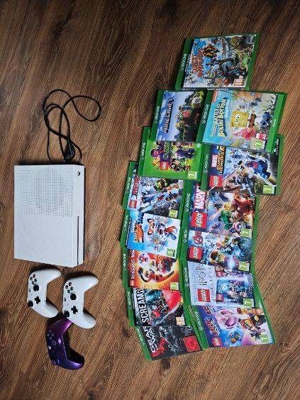 Xbox One S 1Tb , 14 gier , 3 pady
