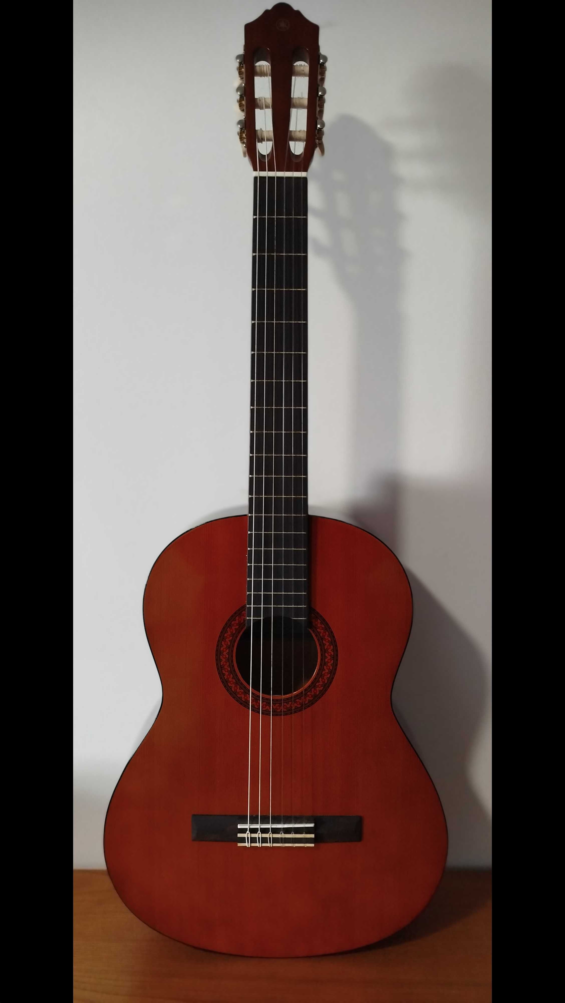 Guitarra clássica 4/4 Yamaha C40 natural + acessórios - Ótimo Estado!