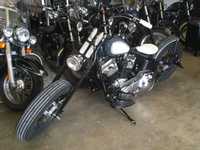 Harley Davidson vende-se 3 motas