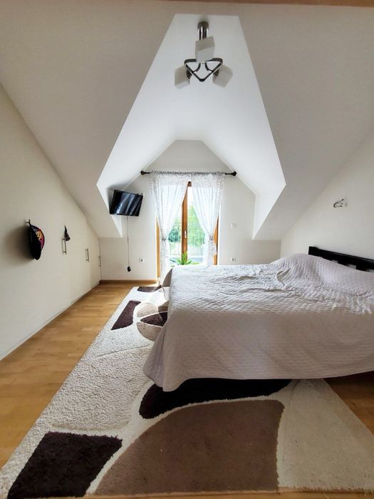 Оренда КЛАСНОГО КОМПАКТНОГО БУДИНКУ, двір, гараж, твердоп.котел, КАМІН