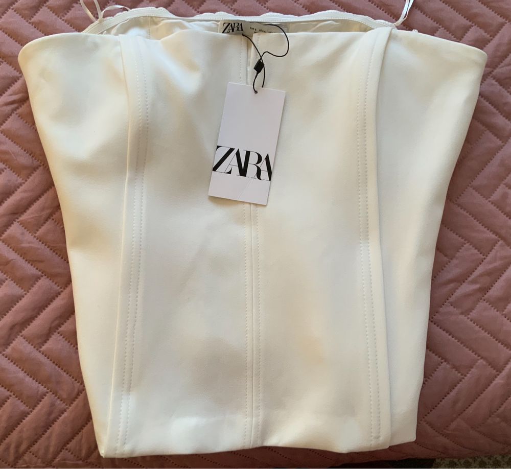 Ładny nowy gorset Zara.