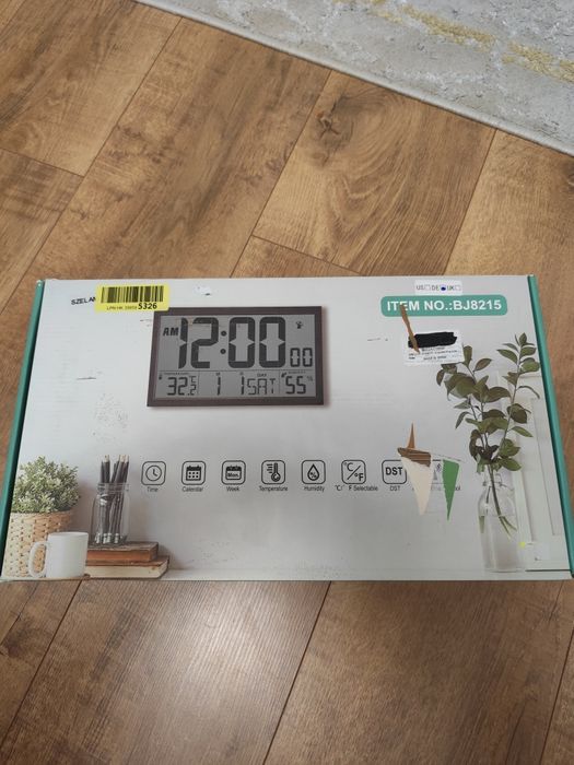 Duży zegar wraz z stacja pogody