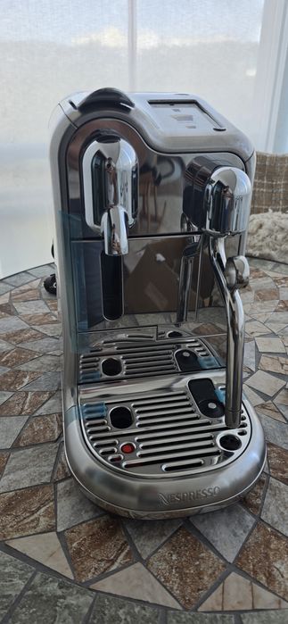 Nespresso Crearista Pro