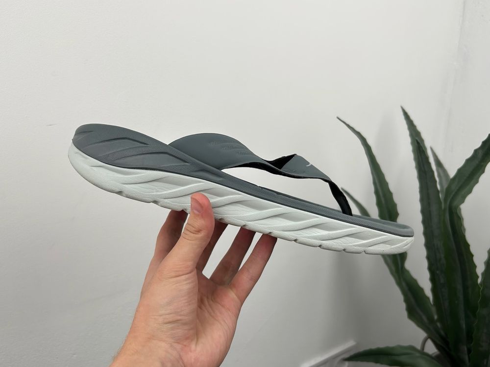Оригінал! Тапочки шльопки вєтнамки Hoka Refovery Flip 46 розмір 03689