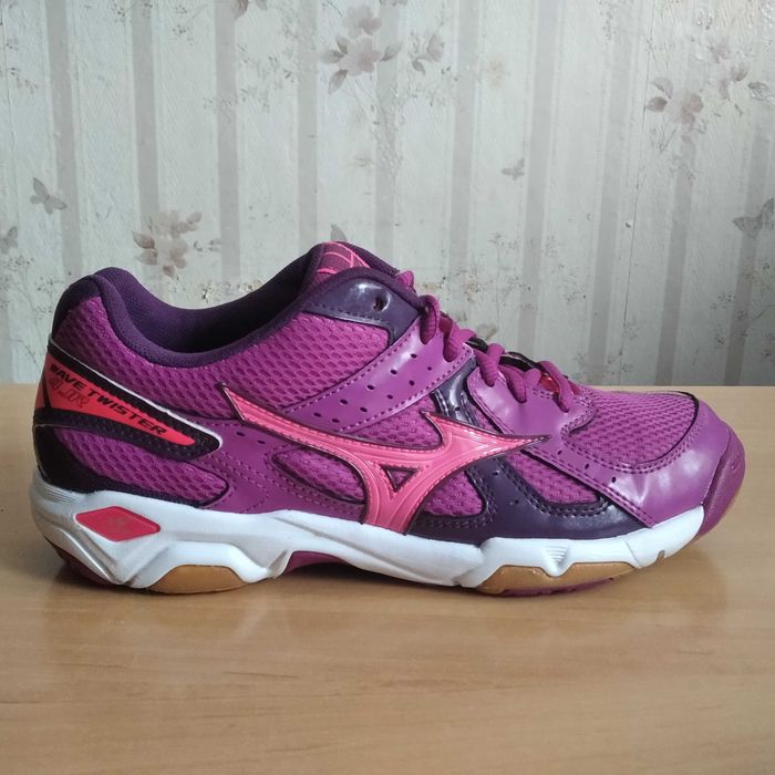 Buty halowe MIZUNO WAVE TWISTER 4 JR roz.eu-38.5