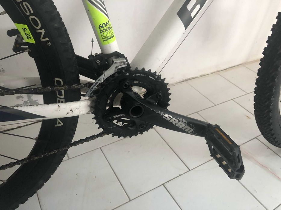 Bicicleta B’Twin Rockrider 560 – Rodas 27,5” com Suspensão RockShox