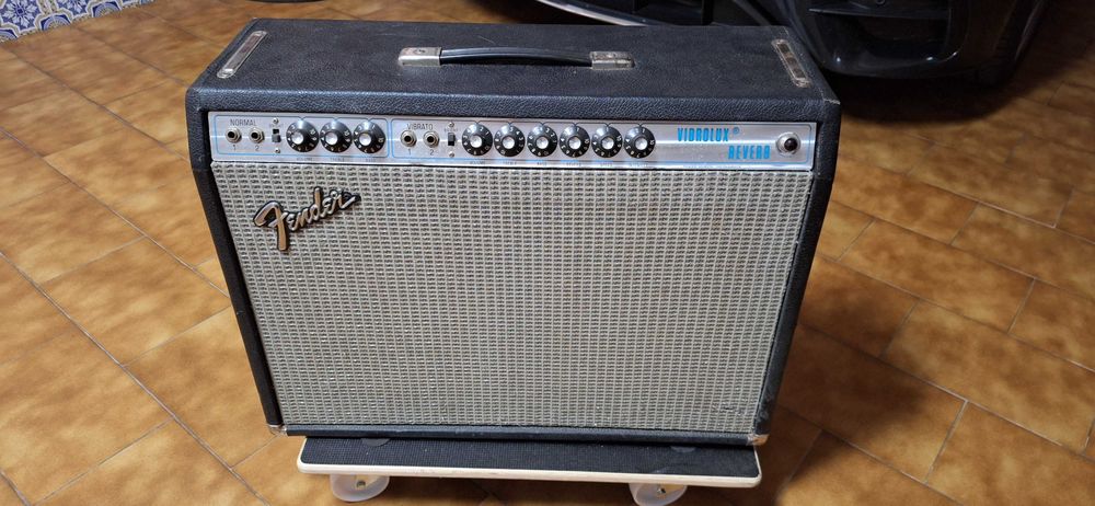 Amplificador Fender Vibrolux Silverface 1975