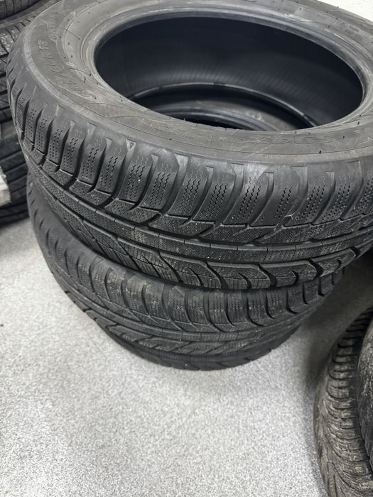 Opony zimowe Toyo 205/60/16 2 szt