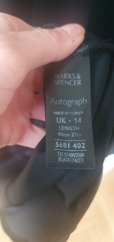Marks & Spencer- sukienka mała czarna połyskująca, rozm. 40/42 L,