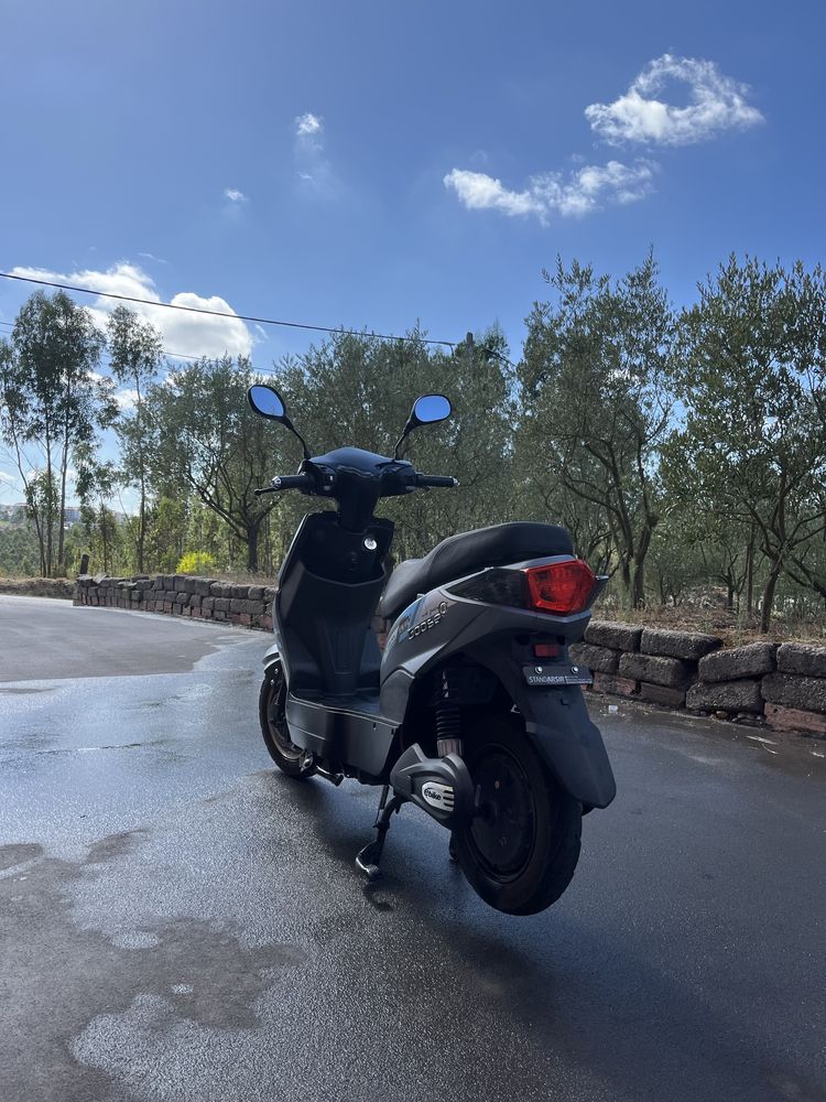 Scooter elétrica twol