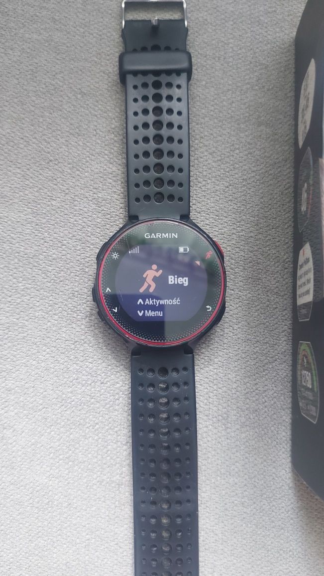 Garmin Forerunner 235