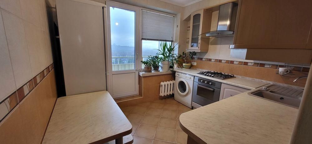 Двокімнатна, Ремонт, Русанівська набережна