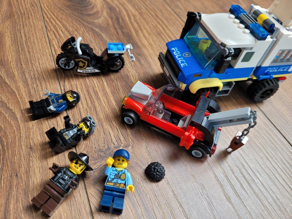 LEGO City policyjny konwój więzienny 60276