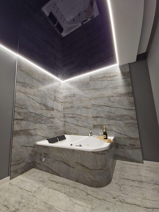 Apartament Centrum z jacuzzi, prywatny parking,  klimatyzacja 3