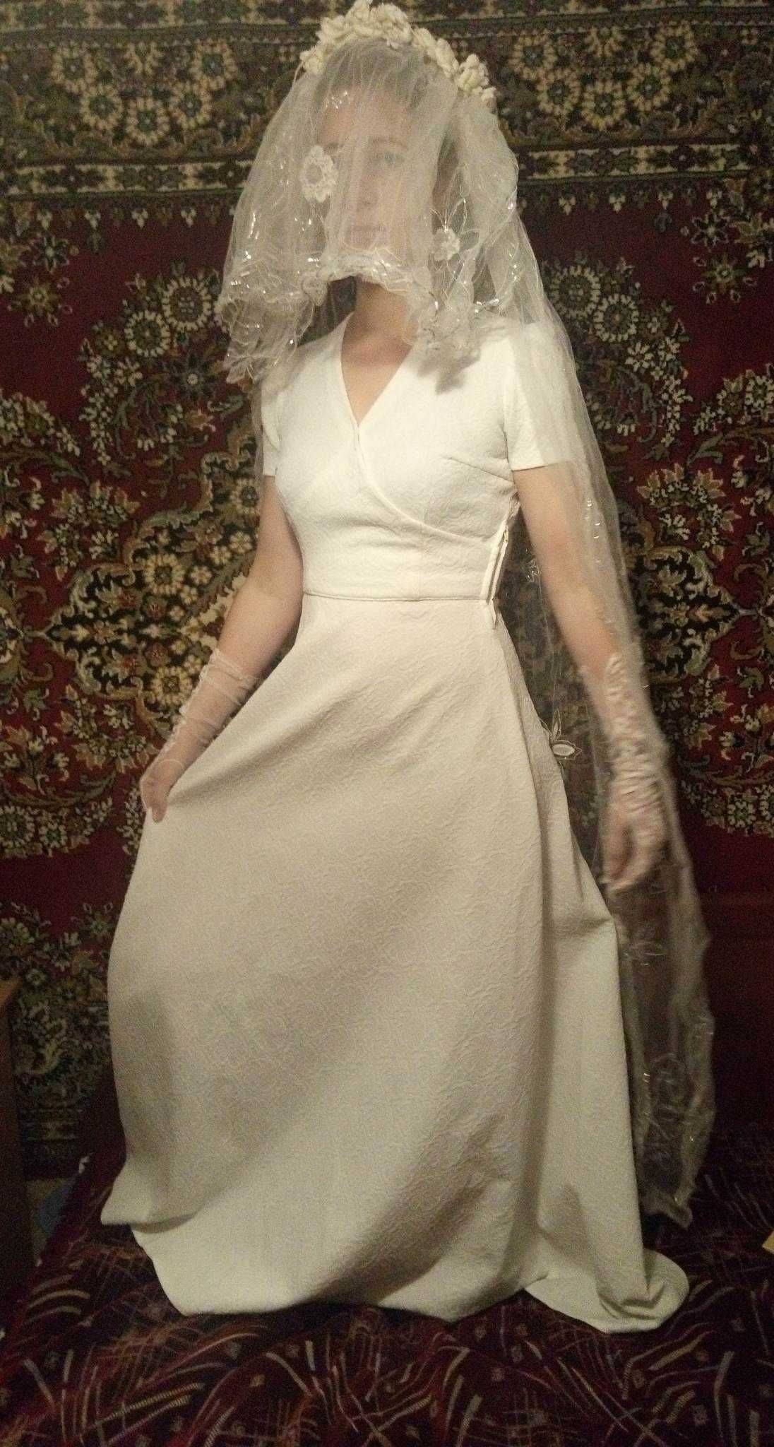Весільна сукня ретро