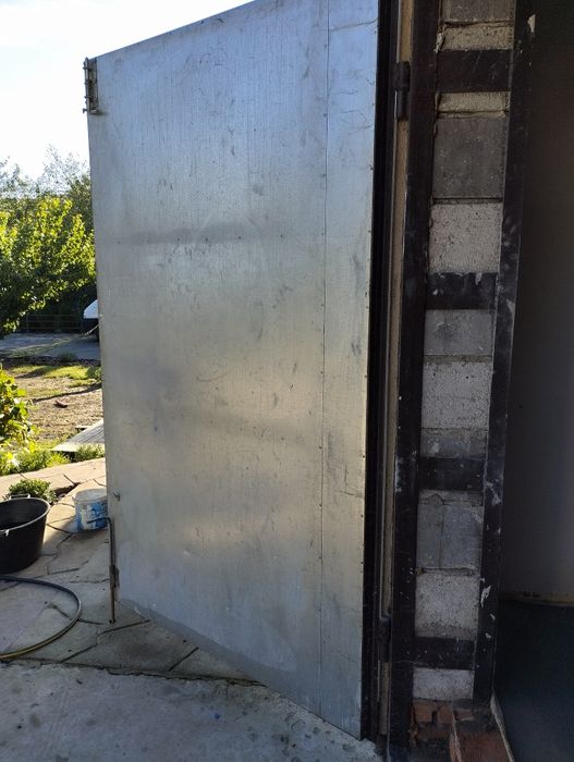 Ворота  гаражні.