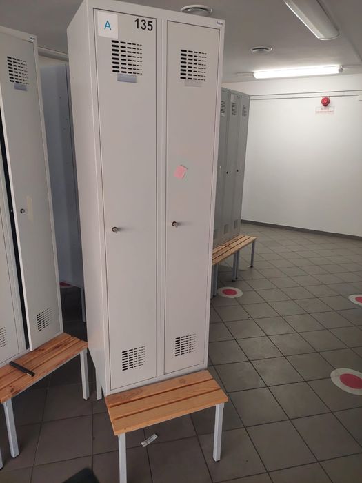 Szafka BHP metalowa socjalna 2-drzwiowa z ławką -używane meble biurowe