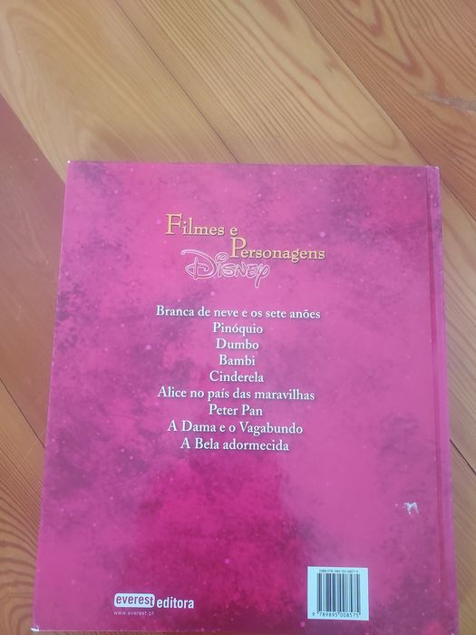 - Livro" Filmes e Personagens da Disney". 
- Possibilidade de entrega