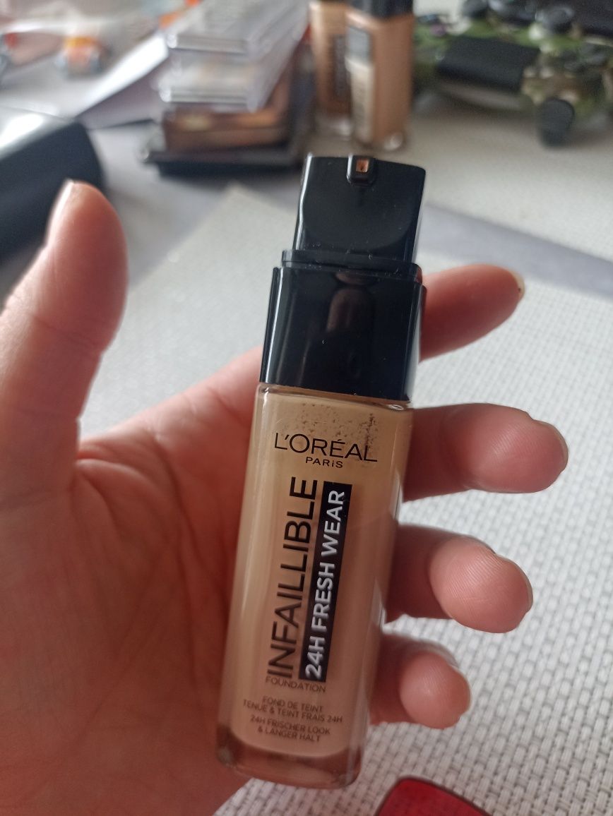 Podkład Loreal Infallible 24 fresh wear nr 220