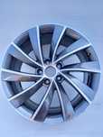 Oryginalna felga alu Skoda 8x18 ET44 5x112 3V0