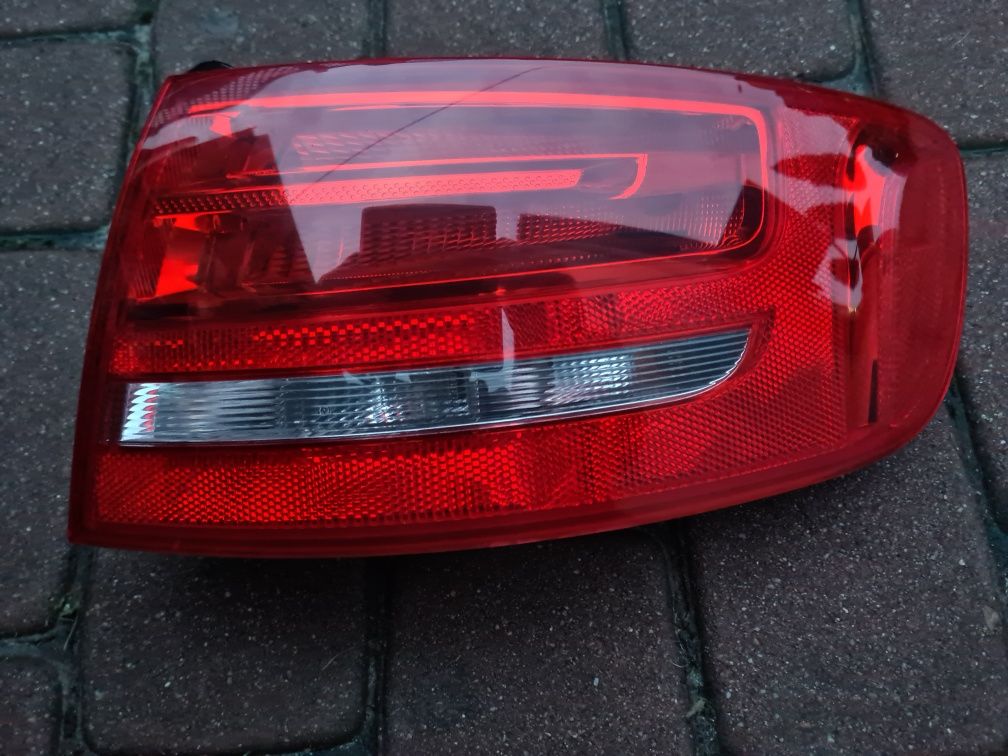 Lampa Tylna Prwa Audi A4 B8 08-11 Kombi