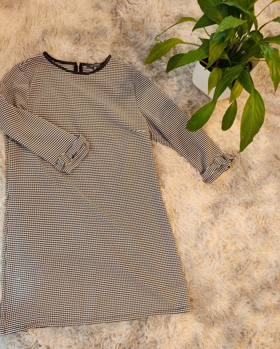 sukienka Primark 
w kratkę rozmiar L
długość całkowita 85 cm
od pachy