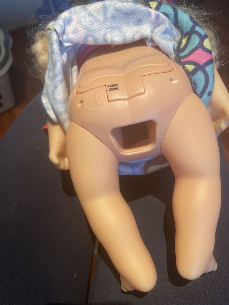Lalka babyalive wraz z krzeselkiem do karmienia