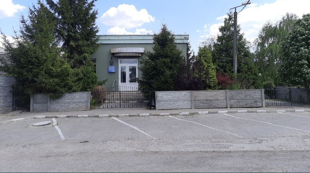 Магазин с кафетерием и летней площадкой