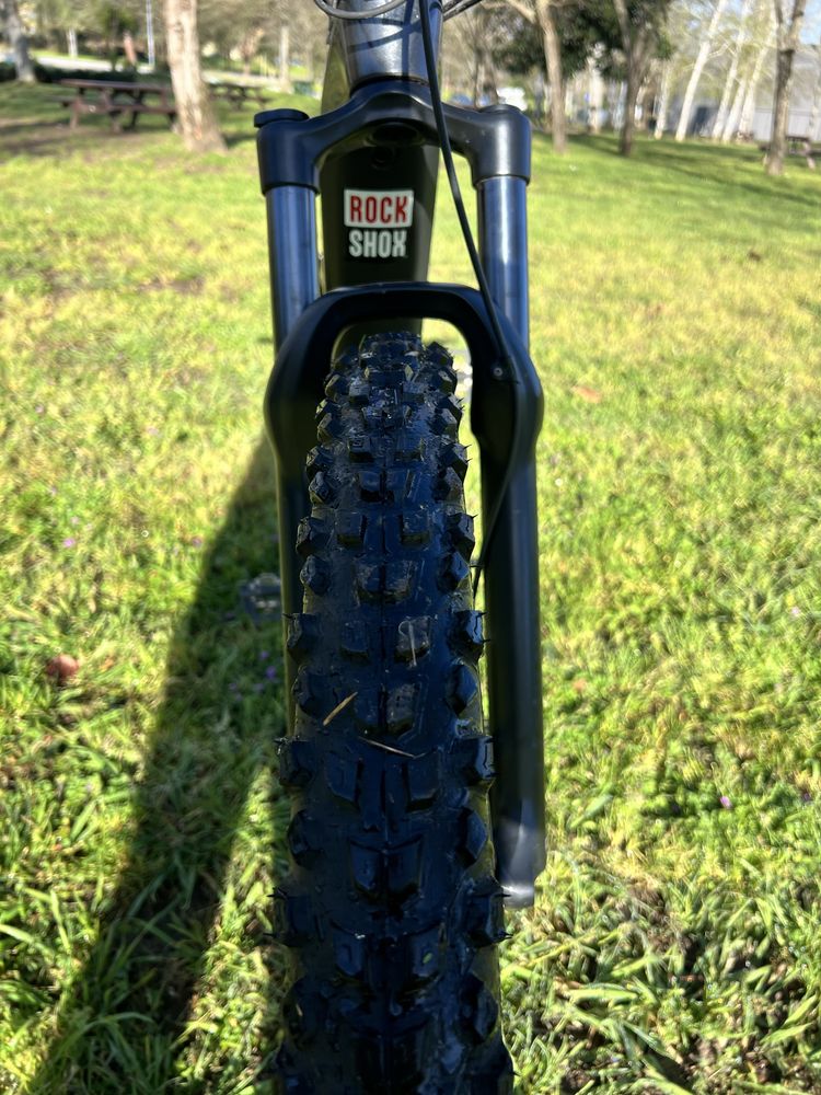 Cube Stereo Hybrid 140 HPC Race 625 - Carbono