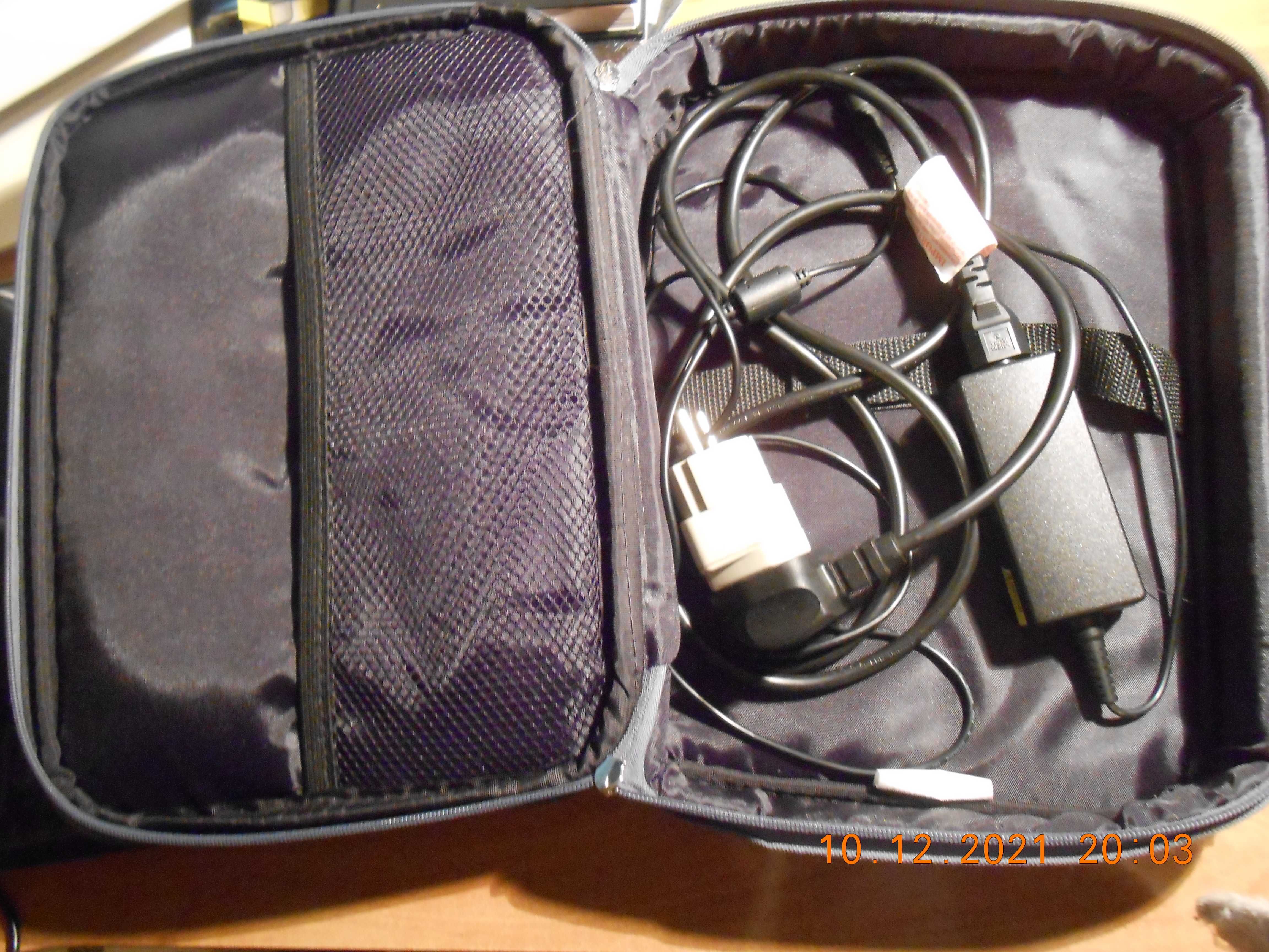 torba na laptopa !0 cali Base XX