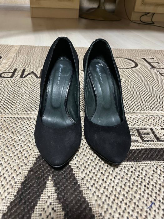 Замшеві підбори ( туфлі) б/у