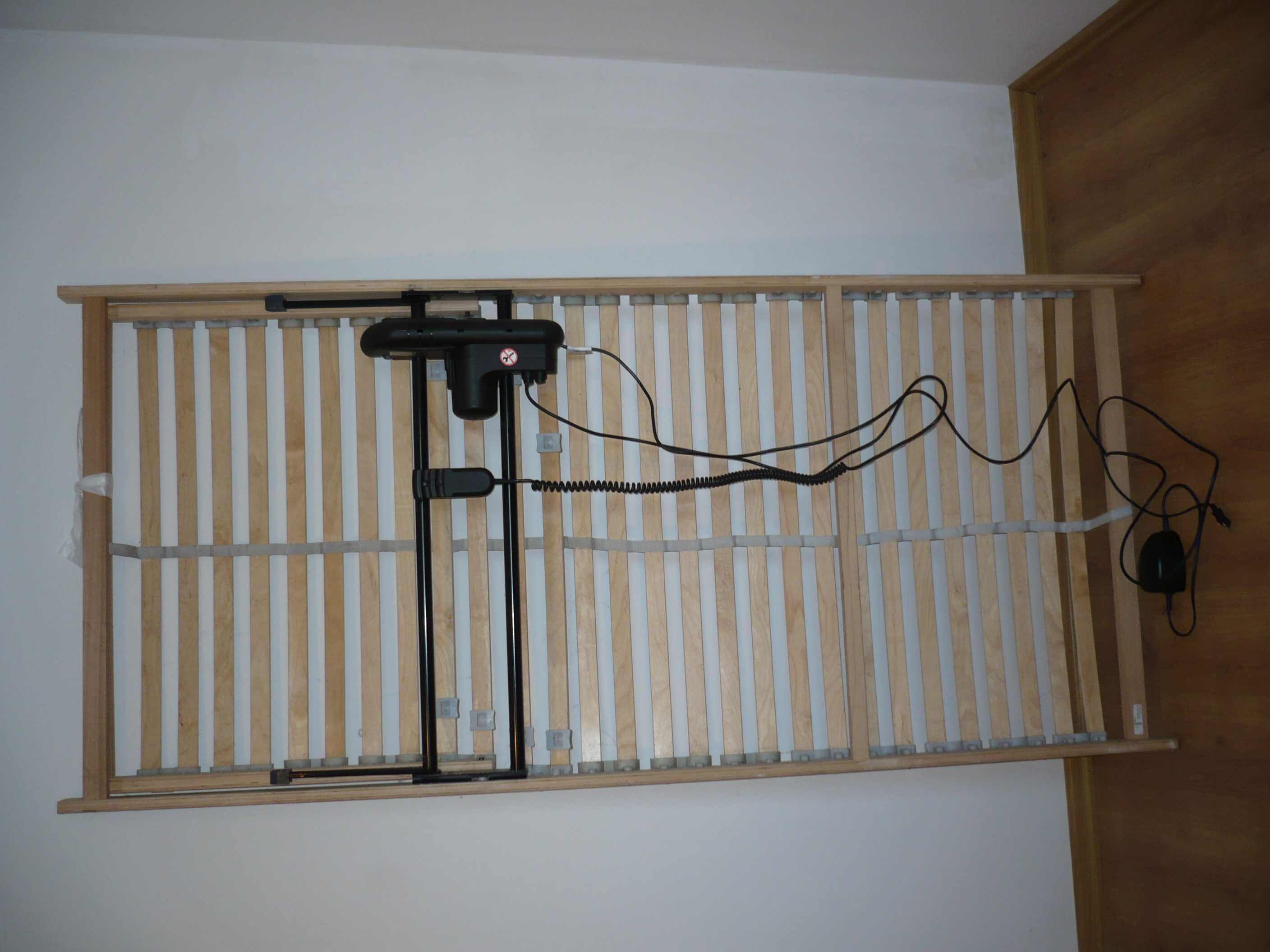 stelarz elektryczny z podnoszonym oparciem 90x200