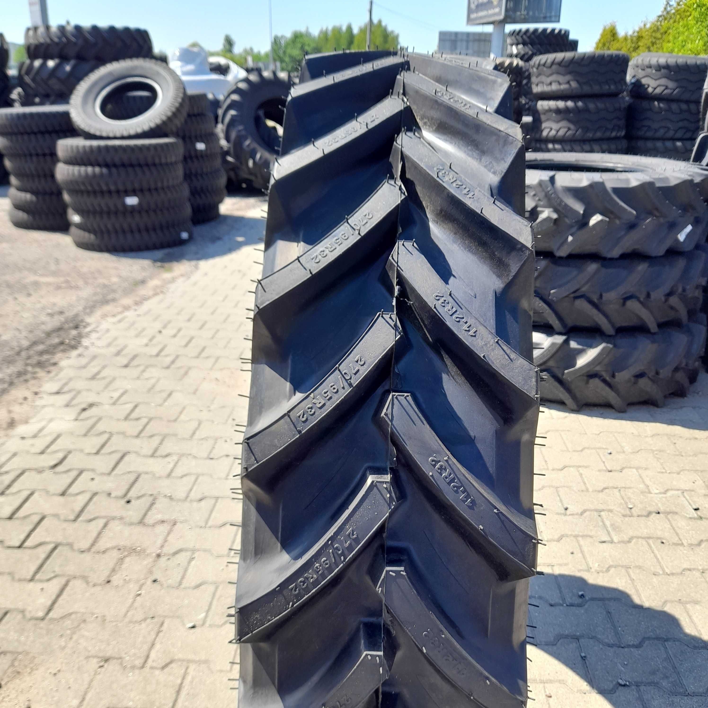 Opona 270/95r32 ( 11.2r32 ) ta-120 136A8/136B TL Petlas