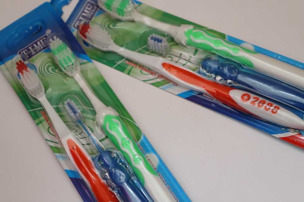 Набор зубных щеток. Зубные щетки 2 взрослые + 1детская