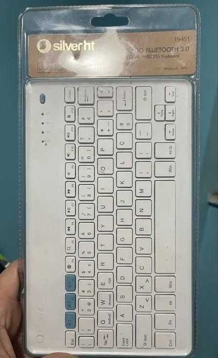 Teclado sem fios SilverHT com ligação Bluetooth