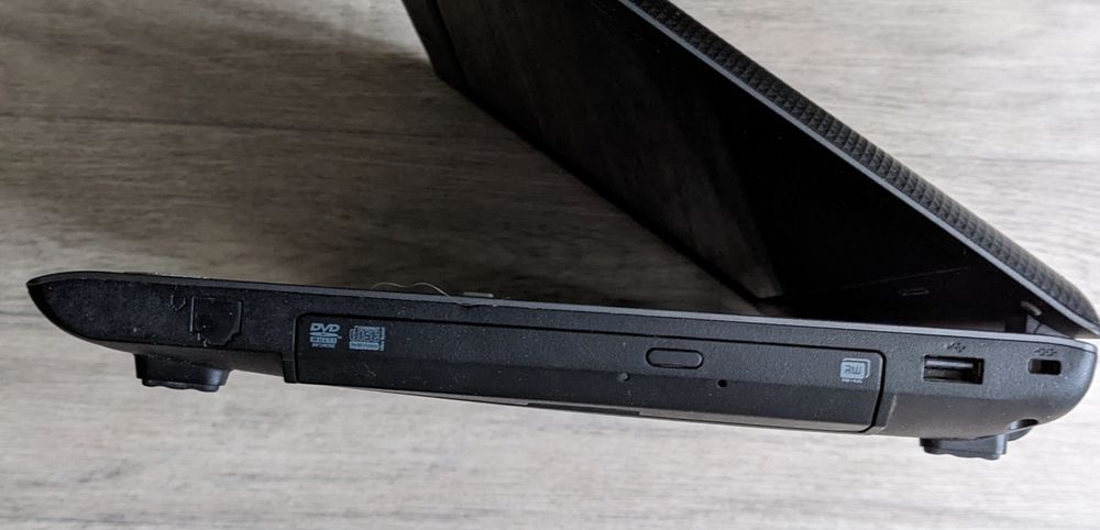 Samsung R428 4 ГБ 250 ГБ DVD-RW HDMI 
Samsung R428
2ГБ
250ГБ
DVD-RW