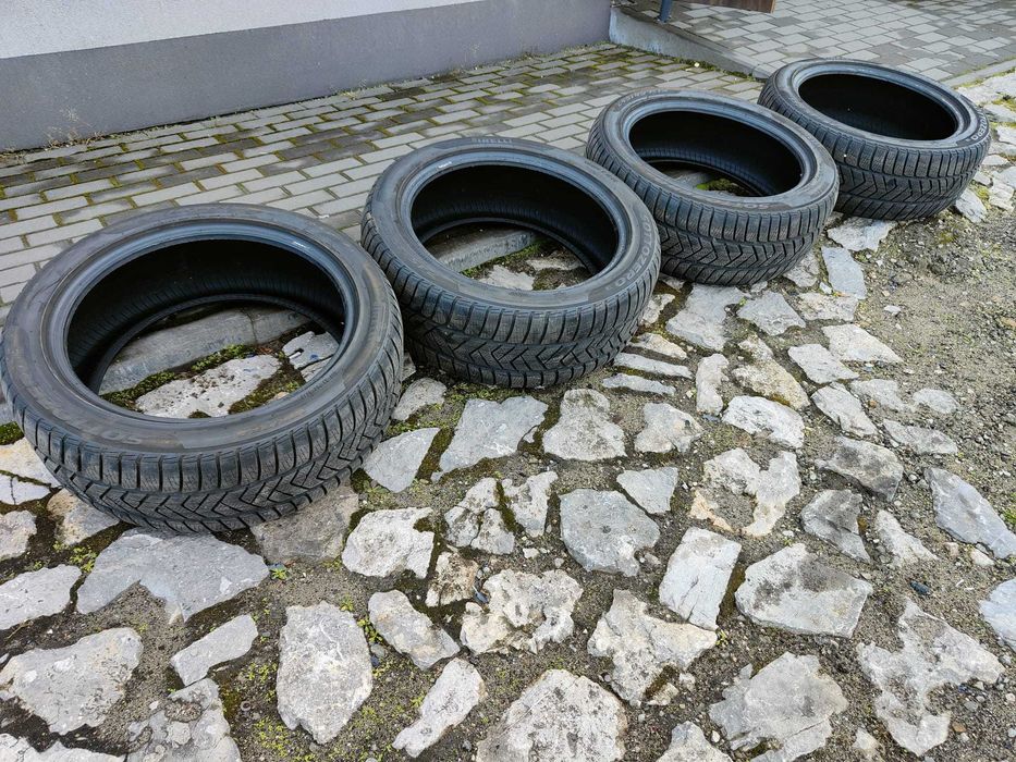 4x Opony zimowe PIRELLI SOTTOZERO 3 245/45 R19 2020r