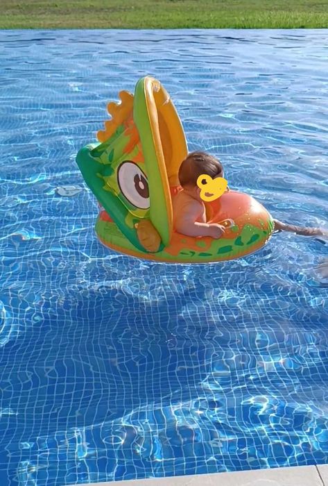 Vendo boia para bebe com proteção sol
