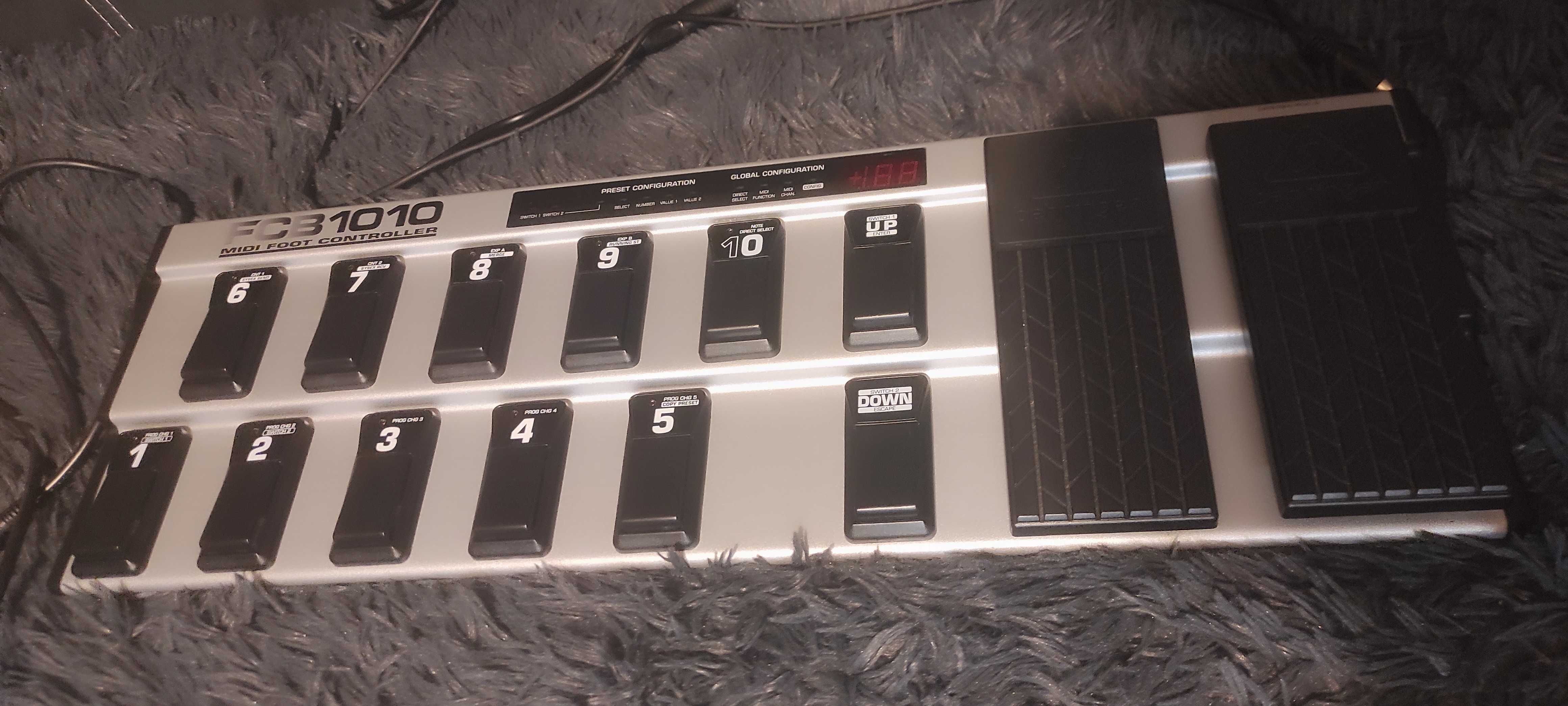 Behringer midi foot CONTROLLER FCB1010