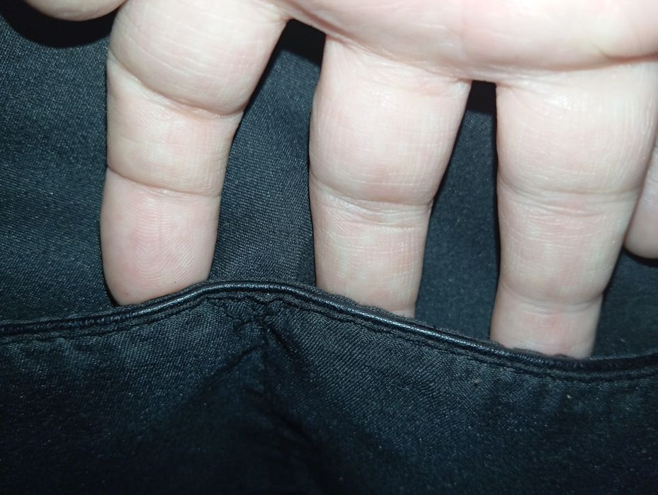 Torebka do ręki , czarna