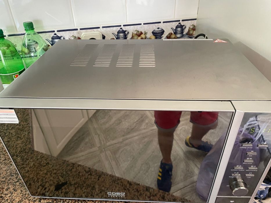 Microondas MCG30 Caso em bom estado