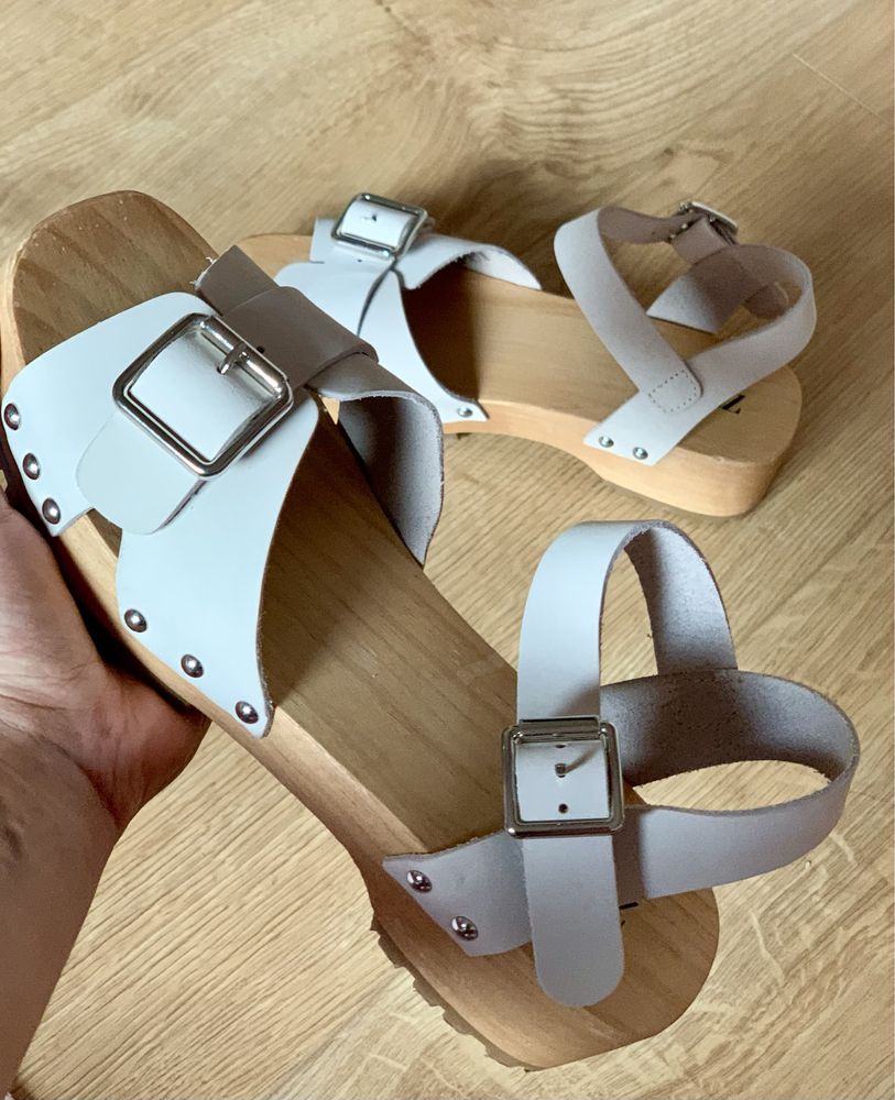 Zara drewniaki drewniane sandały