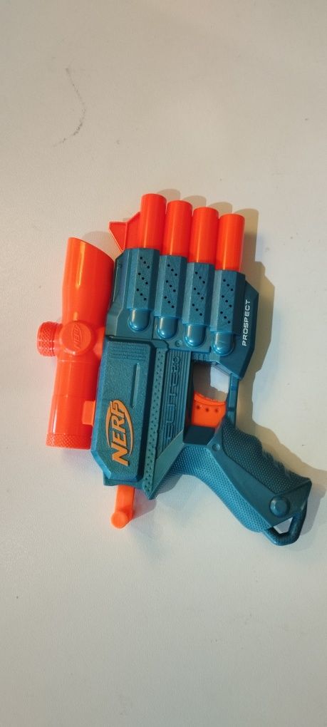 Vendo 3 Nerfs (Pistola, Metrelhadora e Sniper)!