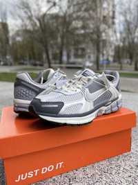 Nike Vomero 5 grey