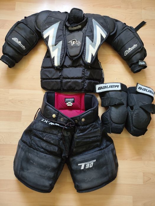 Форма воротаря, юніор, інтермедіа,клюшка нагруднік  шолом шорти