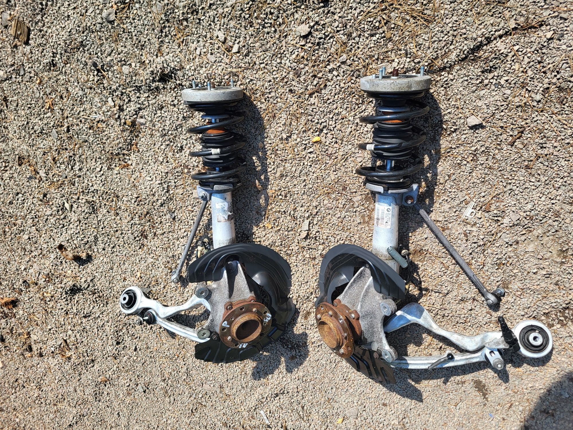 Amortyzator Piasta Wahacze Przód bmw m3 e92 e93 e90 v8 4.0 420km