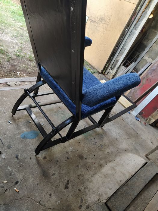 Кресло качалка маятниковое