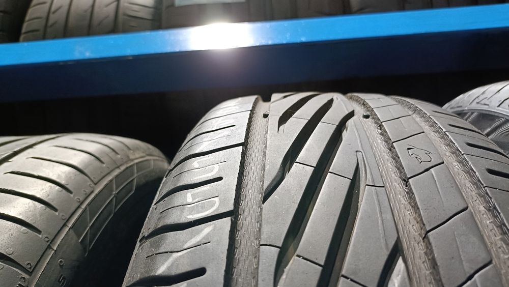 Pneus 215/45/17 continental