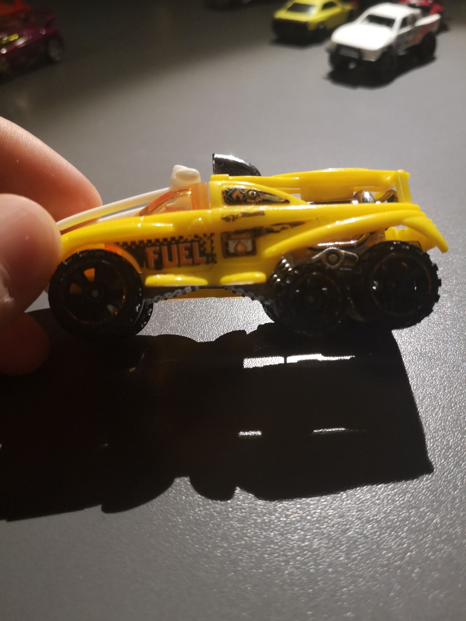 Vintage 2000 Hot Wheels - XS-IVE - Yellow