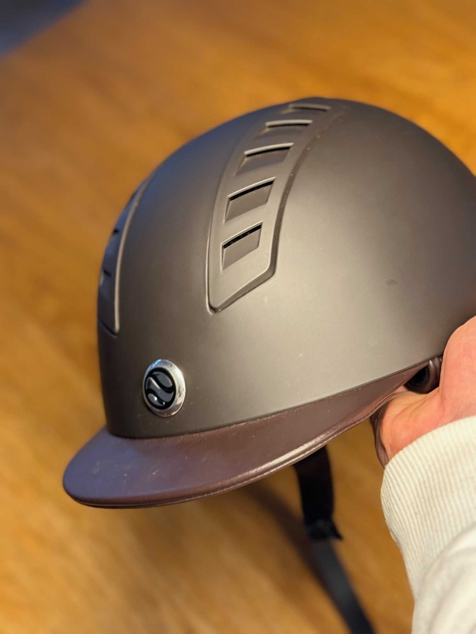 Kask jeździecki EQ3 Back on Track toczek NOWY rozmiar 60